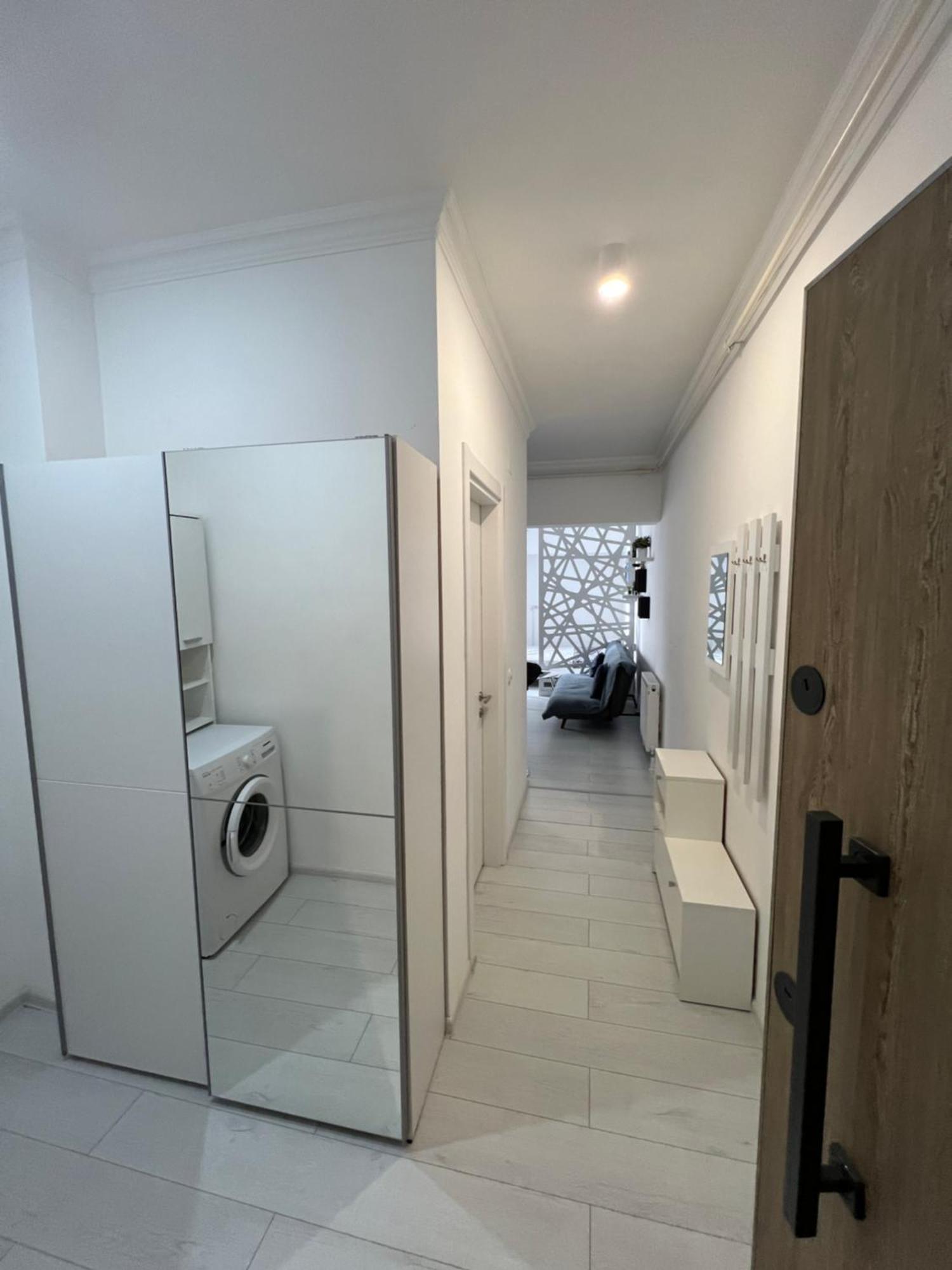 Apartamento Kitty Studio Sunset Lake Mamaia Exterior foto